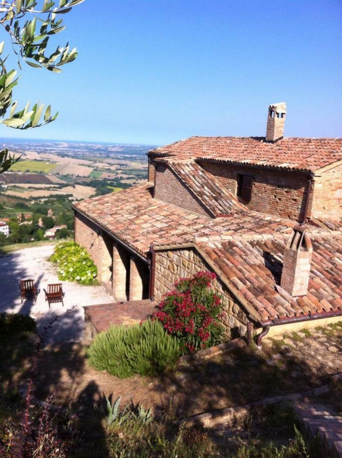 Bed and Breakfast L'Infinito Mombaroccio Екстер'єр фото
